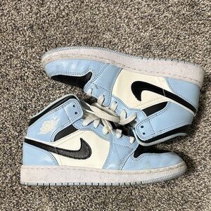 Jordan 1 GS Ice Blue